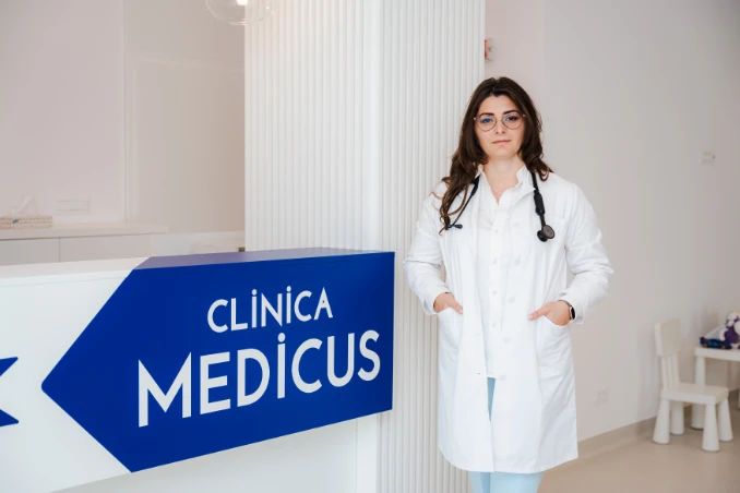 Medicamente esențiale pentru trusa de vacanță de iarnă: Ghid complet